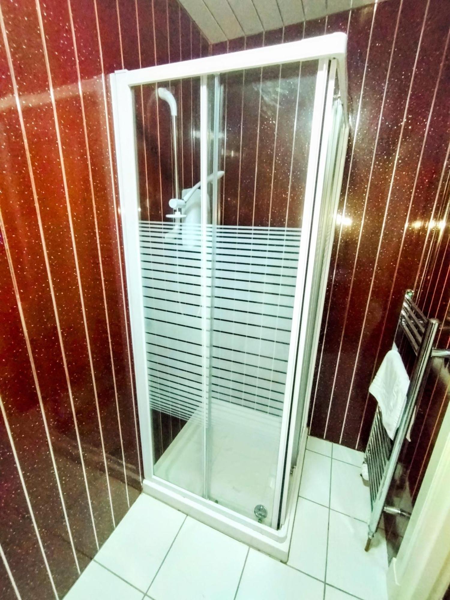 Oyo Gin House Hotel Greenock Ngoại thất bức ảnh