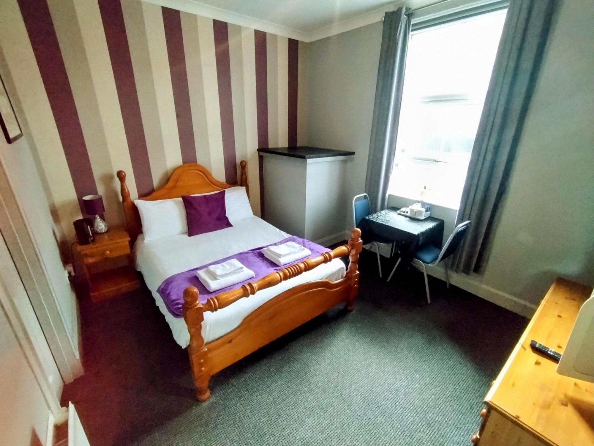 Oyo Gin House Hotel Greenock Ngoại thất bức ảnh